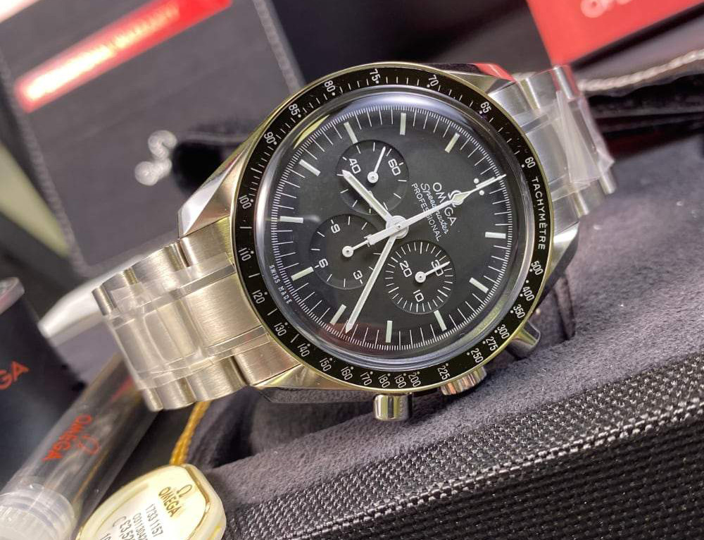 Đồng hồ phi công Omega Speedmaster Professional Moonwatch