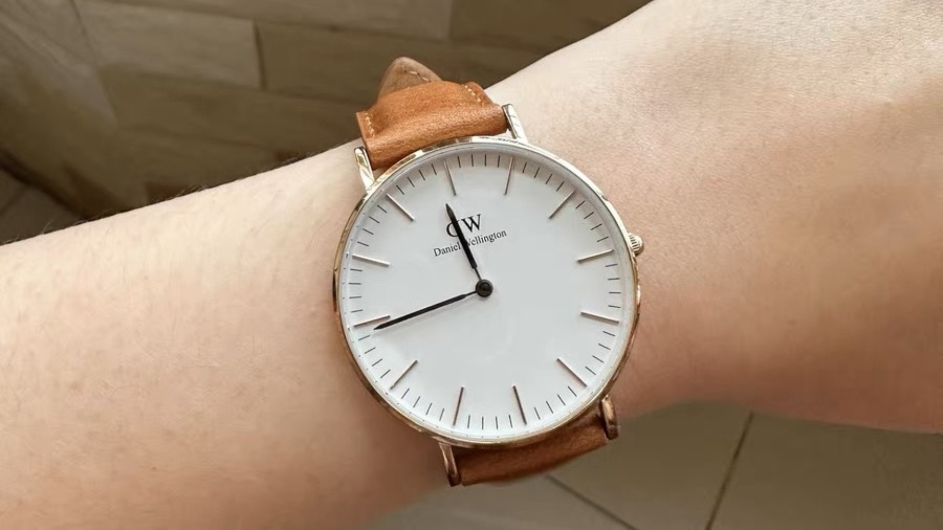 Đồng hồ DW nữ dây da tinh tế Classic Durham 36mm