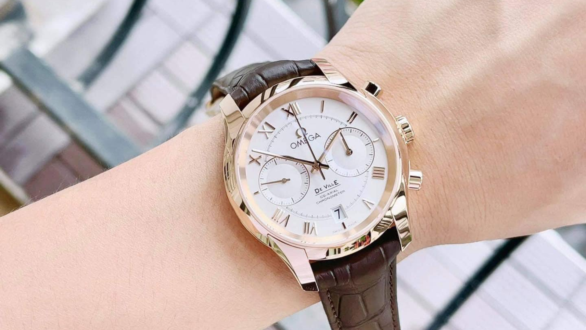 Omega – Đồng hồ nữ dây da cao cấp hiện đại